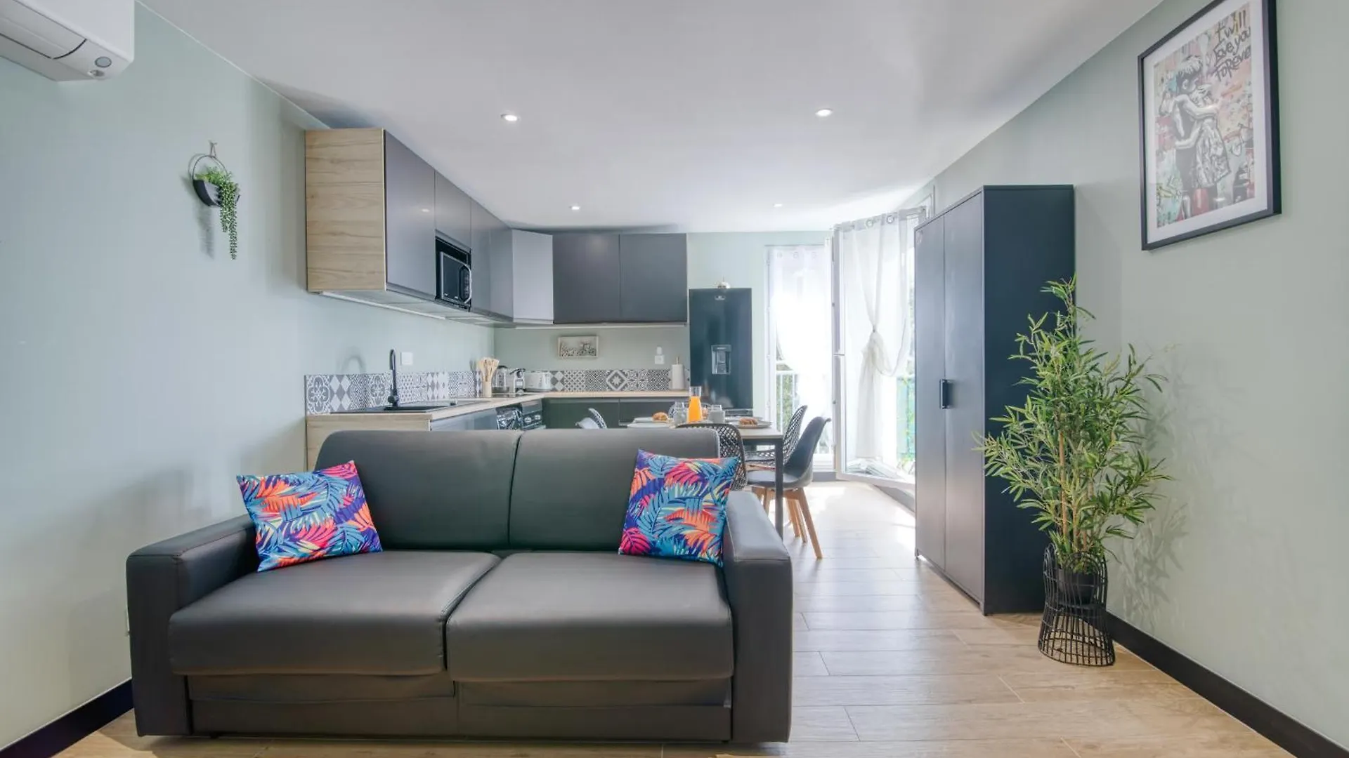 First Flight Colomiers - A 8 Mn De L'Aeroport- Proche Airbus - 6 Voyageurs Appartement